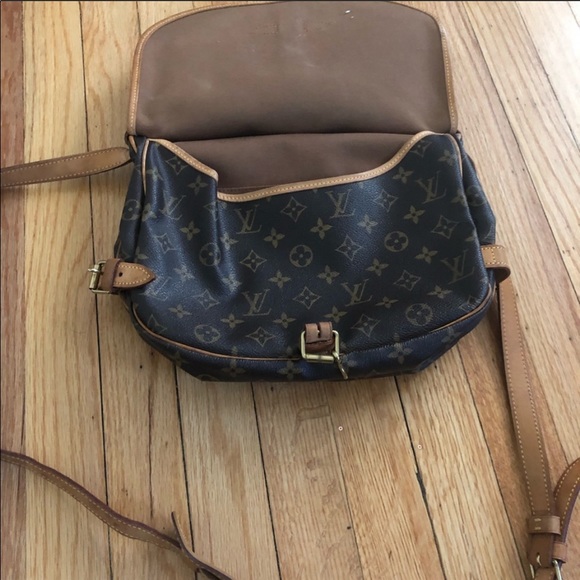 Louis Vuitton Crossbody - Picture 4 of 5